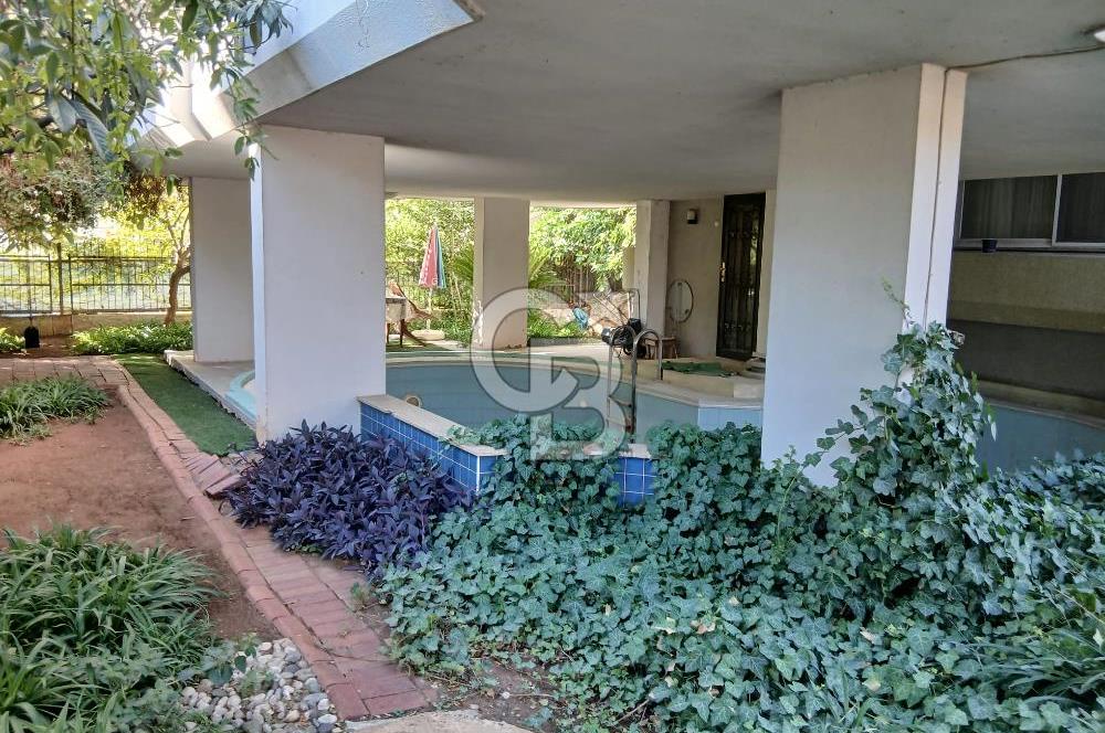 Çukurova Güzelyalı Köşe Parsel Satılık 750m² Havuzlu Ev&Ofis