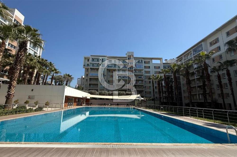 Havuz ve Peyzaj Manzaralı 1+1 Arakat Daire