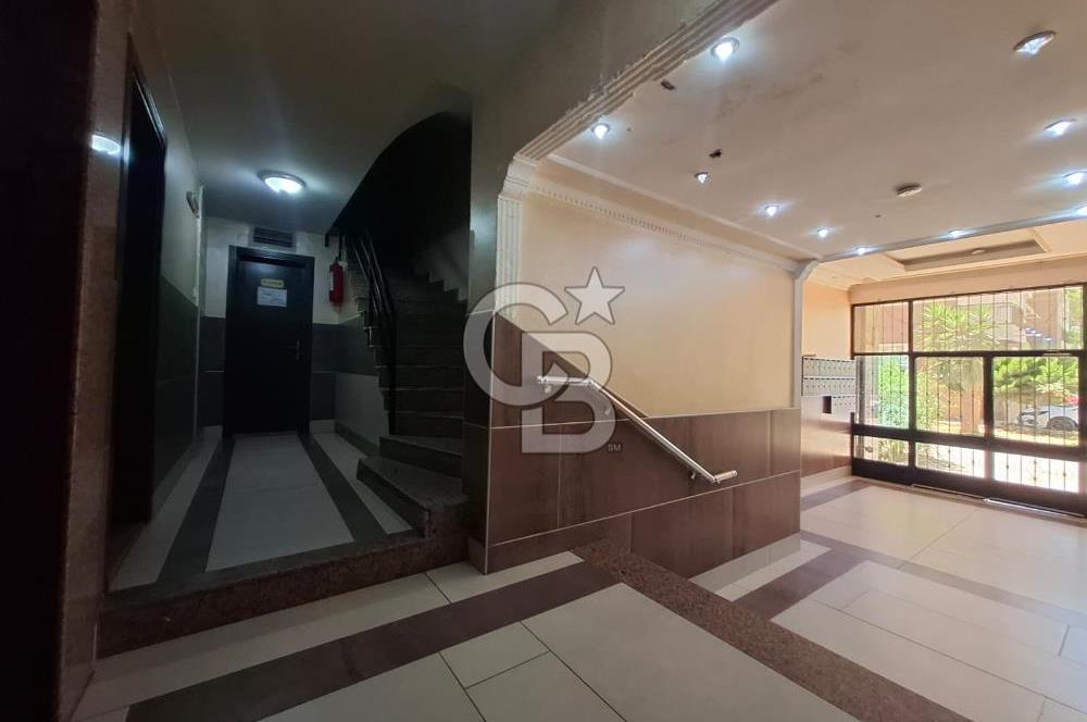 Bayraklı Akın Kıvanç Sokakta Site İçerisinde Satılık 3+1 Daire