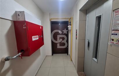 Bayraklı Akın Kıvanç Sokakta Site İçerisinde Satılık 3+1 Daire