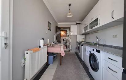 Bayraklı Akın Kıvanç Sokakta Site İçerisinde Satılık 3+1 Daire