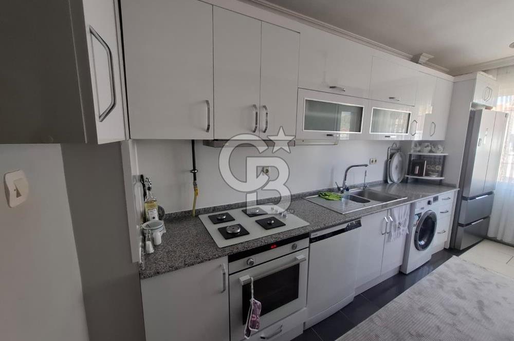 Bayraklı Akın Kıvanç Sokakta Site İçerisinde Satılık 3+1 Daire