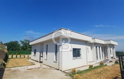 Sapanca ve Kartepe Yanıbaşında Havuzlu Sıfır Yatay Mimari Villa