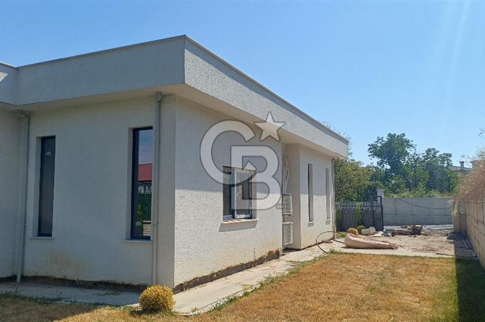 Sapanca ve Kartepe Yanıbaşında Havuzlu Sıfır Yatay Mimari Villa