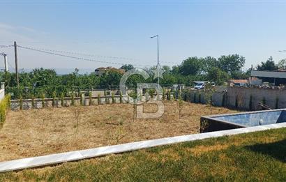 Sapanca ve Kartepe Yanıbaşında Havuzlu Sıfır Yatay Mimari Villa