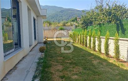 Sapanca ve Kartepe Yanıbaşında Havuzlu Sıfır Yatay Mimari Villa