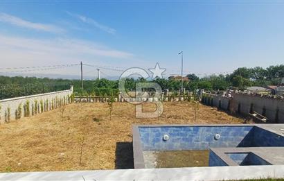 Sapanca ve Kartepe Yanıbaşında Havuzlu Sıfır Yatay Mimari Villa