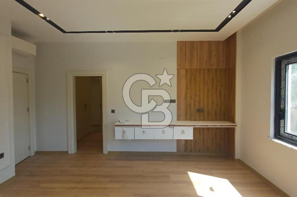 Sapanca ve Kartepe Yanıbaşında Havuzlu Sıfır Yatay Mimari Villa