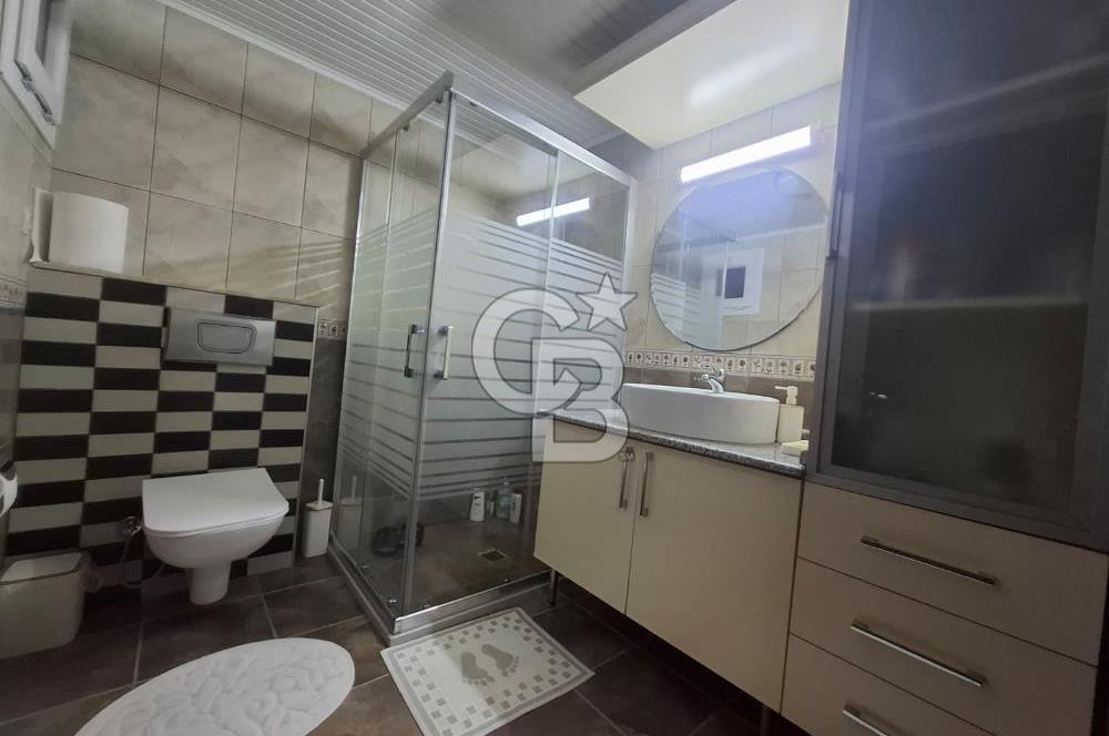 Bayraklı Akın Kıvanç Sokakta Site İçerisinde Satılık 3+1 Daire