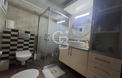 Bayraklı Akın Kıvanç Sokakta Site İçerisinde Satılık 3+1 Daire