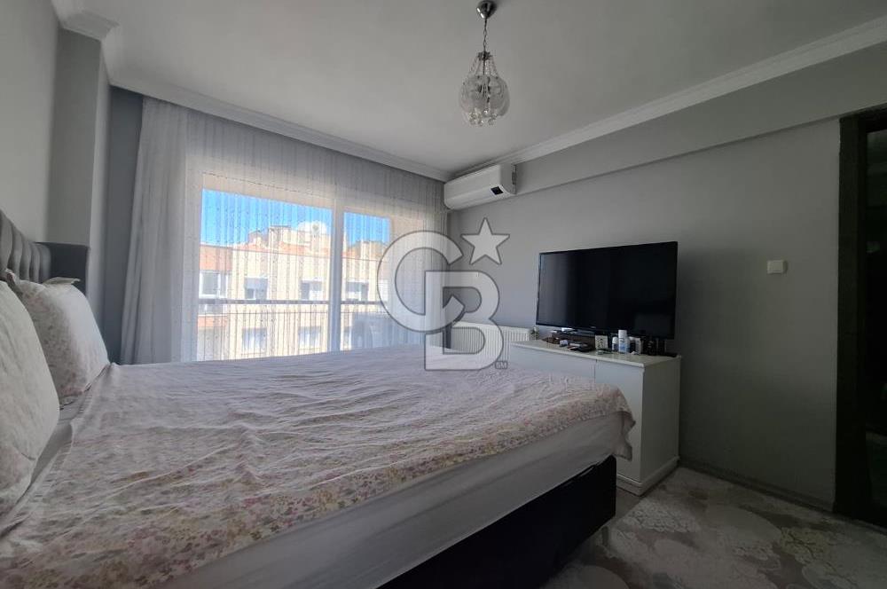 Bayraklı Akın Kıvanç Sokakta Site İçerisinde Satılık 3+1 Daire