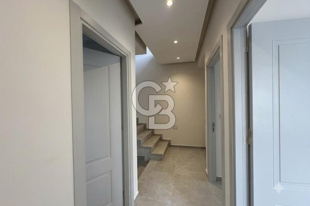 Çanakkale Dardanos'da Full Boğaz Manzaralı 3+1 Satılık Villa