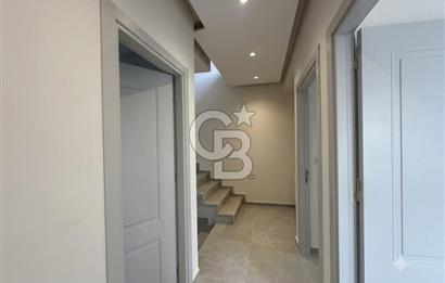 Çanakkale Dardanos'da Full Boğaz Manzaralı 3+1 Satılık Villa