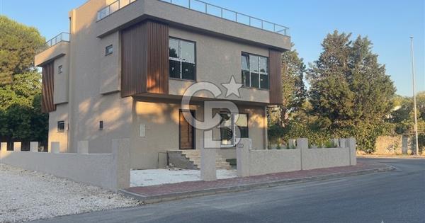 Çanakkale Dardanos'da Full Boğaz Manzaralı 3+1 Satılık Villa - 360466