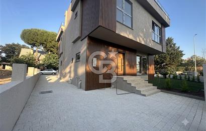 Çanakkale Dardanos'da Full Boğaz Manzaralı 3+1 Satılık Villa