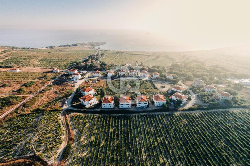 ÇANAKKALE BOZCAADA SULUBAHÇE SİTE İÇİNDE SATILIK 4+1 SATILIK EV