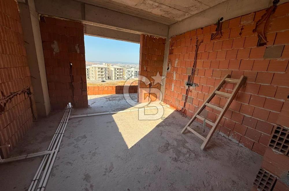 ÖN CEPHE SATILIK ARAKAT 2+1 DAİRE