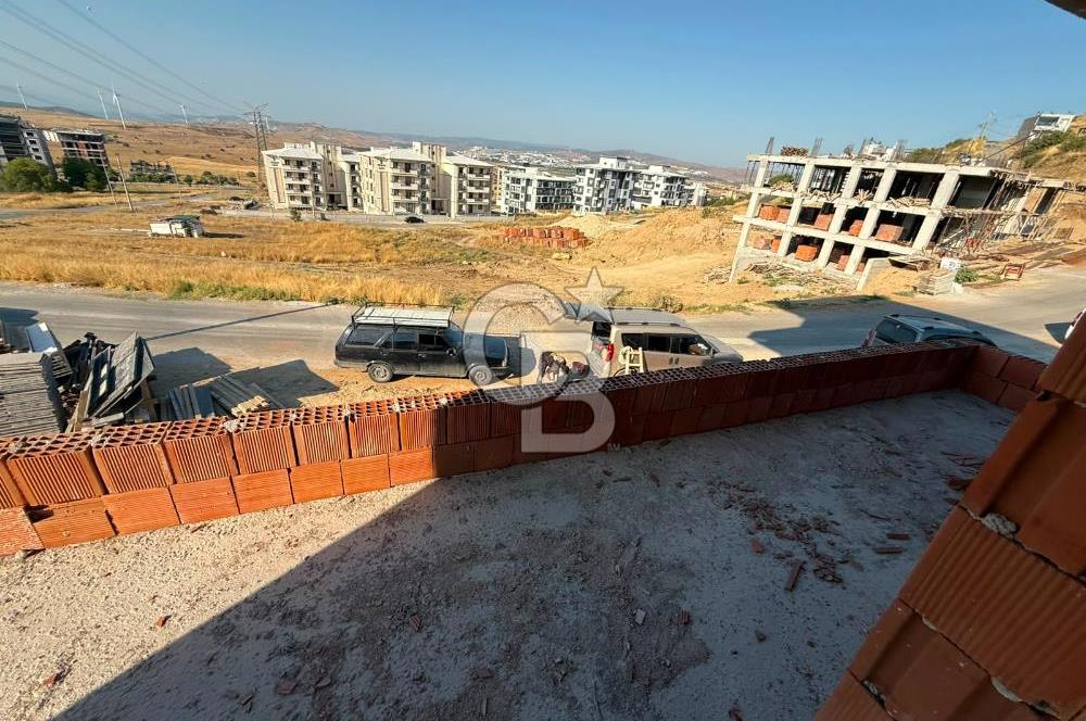 ÖN CEPHE SATILIK ARAKAT 2+1 DAİRE