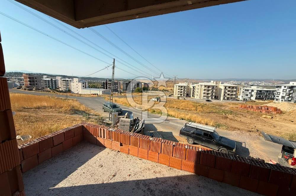 ÖN CEPHE SATILIK ARAKAT 2+1 DAİRE