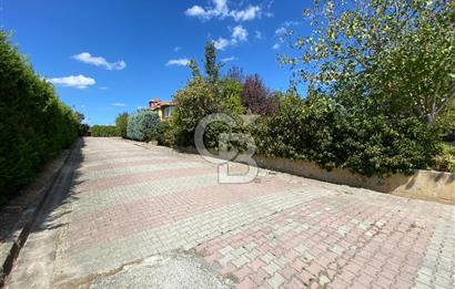 ARNAVUTKÖY YEŞİLBAYIR MAHALLESİNDE DOĞA İÇİNDE SATILIK 4+1 VİLLA