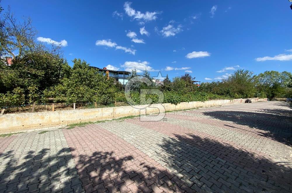 ARNAVUTKÖY YEŞİLBAYIR MAHALLESİNDE DOĞA İÇİNDE SATILIK 4+1 VİLLA