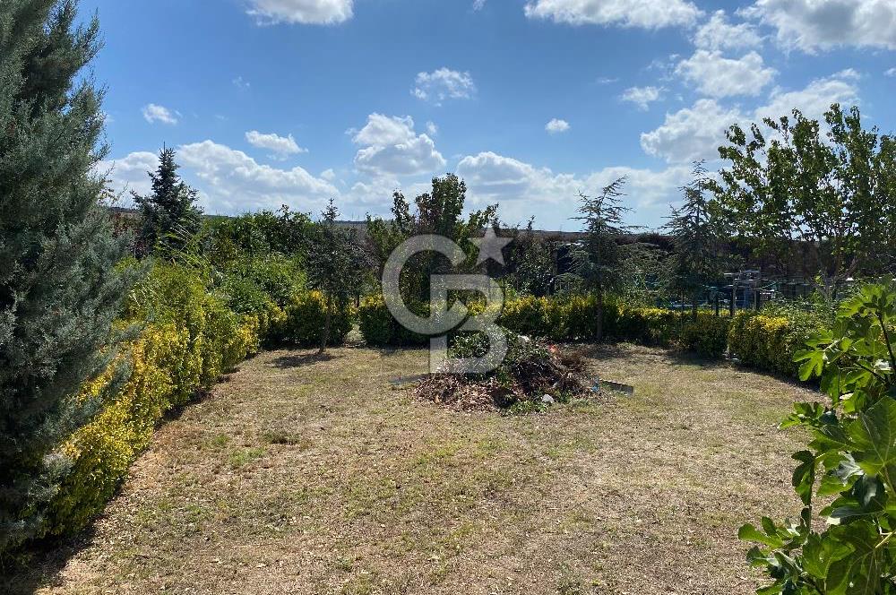 ARNAVUTKÖY YEŞİLBAYIR MAHALLESİNDE DOĞA İÇİNDE SATILIK 4+1 VİLLA