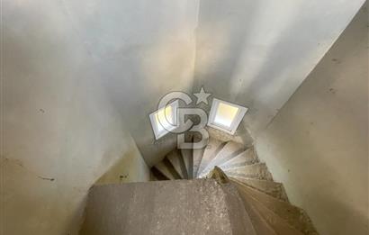 ARNAVUTKÖY YEŞİLBAYIR MAHALLESİNDE DOĞA İÇİNDE SATILIK 4+1 VİLLA