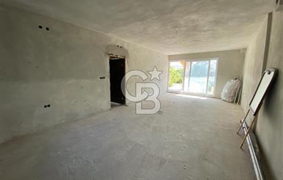 ARNAVUTKÖY YEŞİLBAYIR MAHALLESİNDE DOĞA İÇİNDE SATILIK 4+1 VİLLA