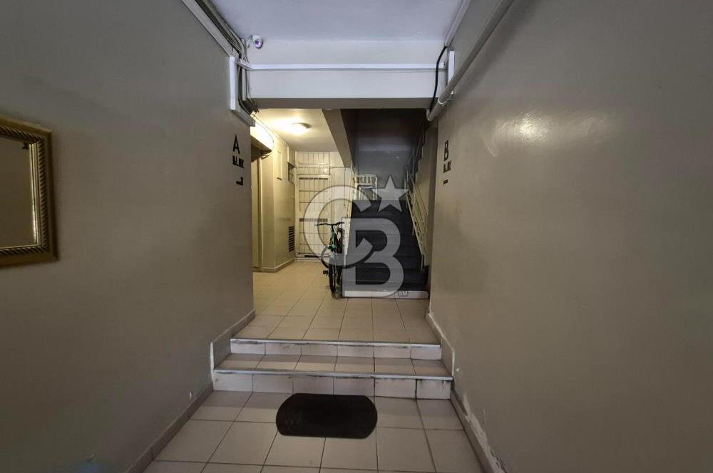 KARŞIYAKA FAZIL BEY CADDESİNDE SAHİLE 2DK. GENİŞ 3+1 KİRALIK DAİRE