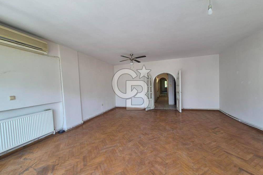 KARŞIYAKA FAZIL BEY CADDESİNDE SAHİLE 2DK. GENİŞ 3+1 KİRALIK DAİRE