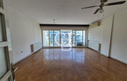 KARŞIYAKA FAZIL BEY CADDESİNDE SAHİLE 2DK. GENİŞ 3+1 KİRALIK DAİRE