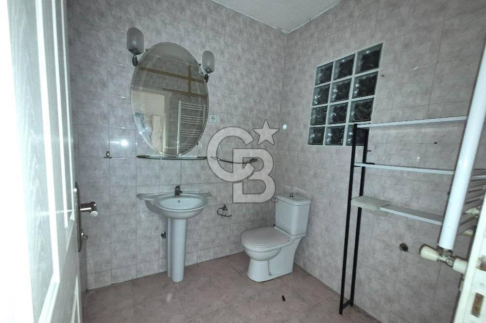 KARŞIYAKA FAZIL BEY CADDESİNDE SAHİLE 2DK. GENİŞ 3+1 KİRALIK DAİRE
