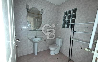 KARŞIYAKA FAZIL BEY CADDESİNDE SAHİLE 2DK. GENİŞ 3+1 KİRALIK DAİRE