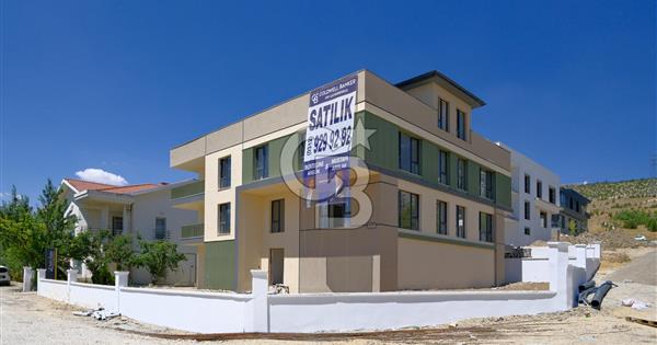 YAŞAMKENT BORUSAN, ELMAR TOWERS KARŞISI SATILIK VİLLA (İŞ YERİ) - 360548