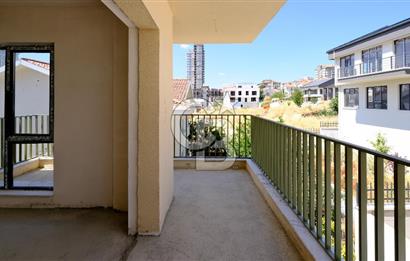 YAŞAMKENT BORUSAN, ELMAR TOWERS KARŞISI SATILIK VİLLA (İŞ YERİ)