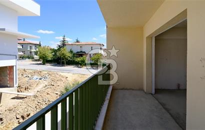 YAŞAMKENT BORUSAN, ELMAR TOWERS KARŞISI SATILIK VİLLA (İŞ YERİ)