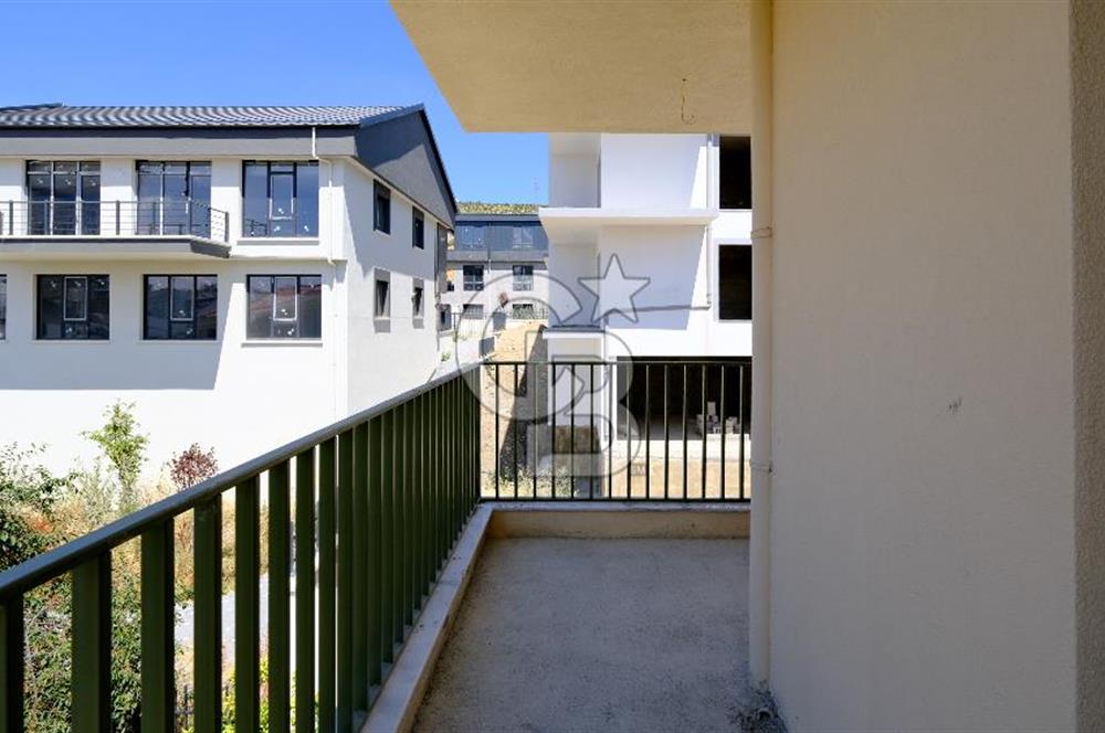 YAŞAMKENT BORUSAN, ELMAR TOWERS KARŞISI SATILIK VİLLA (İŞ YERİ)