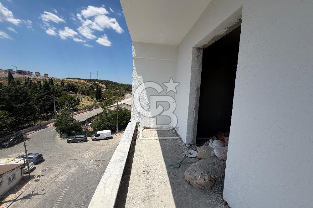 EZİNE CAMİKEBİR MAHALLESİ SATILIK KAPALI MUTFAK 2+1 DAİRE