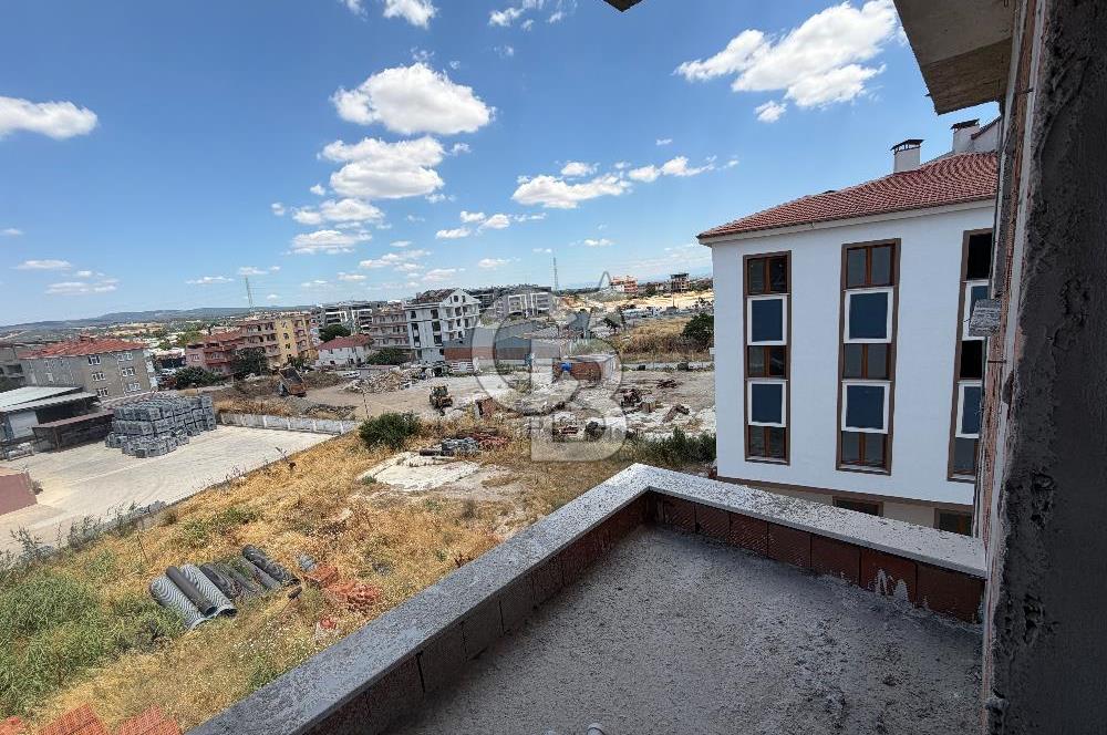 EZİNE CAMİKEBİR MAHALLESİ SATILIK KAPALI MUTFAK 2+1 DAİRE