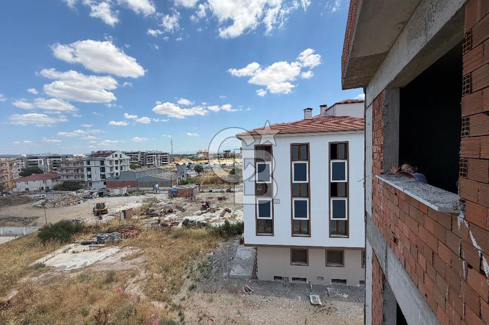 EZİNE CAMİKEBİR MAHALLESİ SATILIK KAPALI MUTFAK 2+1 DAİRE