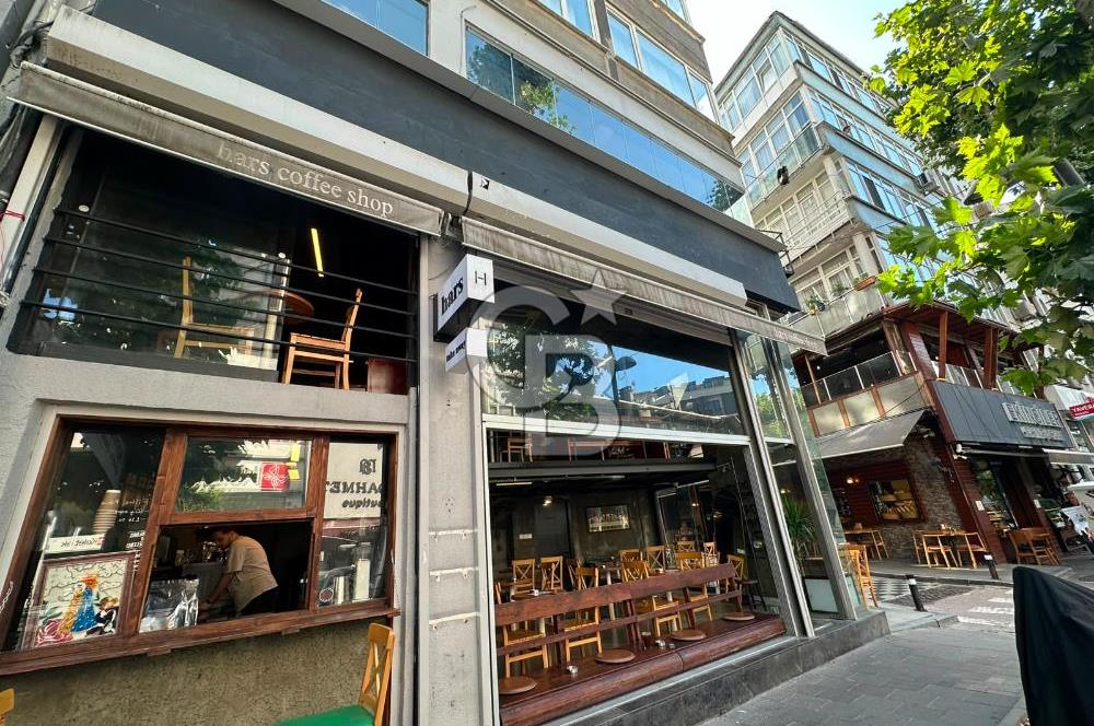 Beşiktaş Ihlamurdere Cad. Köşe Konum Devren Kiralık 3 Katlı Kafe