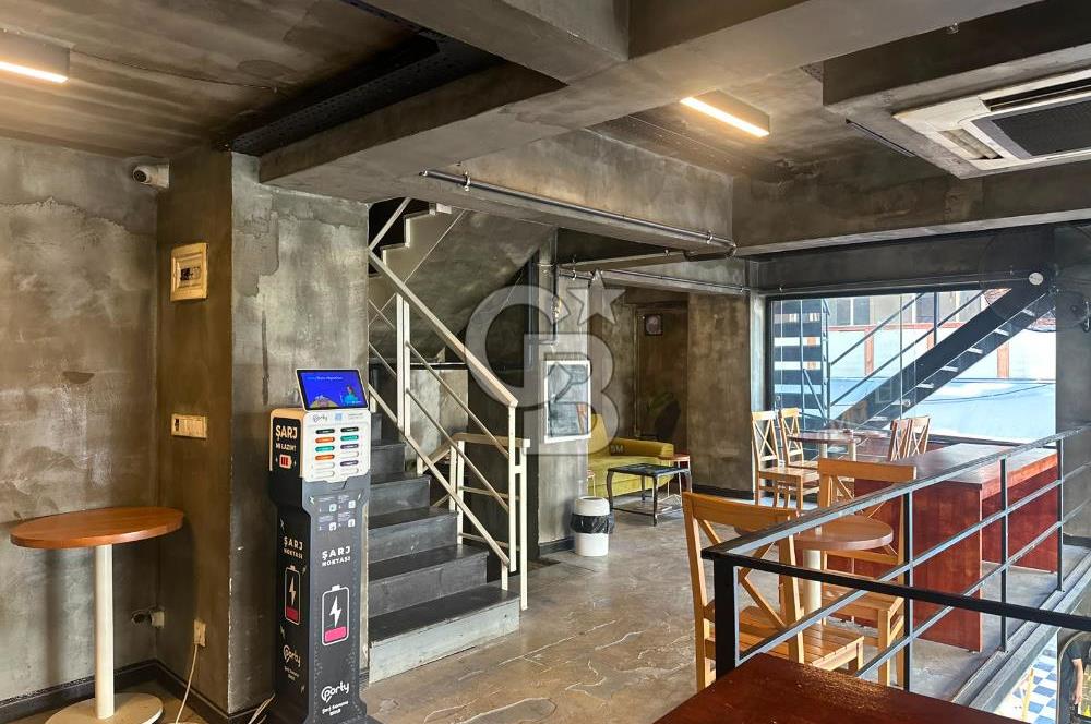 Beşiktaş Ihlamurdere Cad. Köşe Konum Devren Kiralık 3 Katlı Kafe