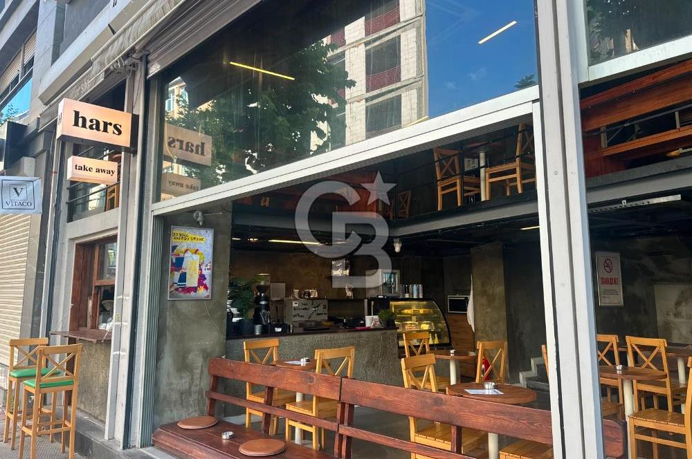 Beşiktaş Ihlamurdere Cad. Köşe Konum Devren Kiralık 3 Katlı Kafe