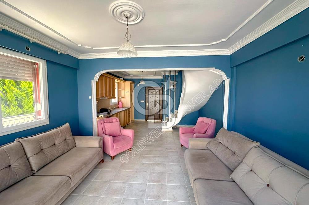 Efes Evlerinde kiralık 3+1 eşyasız triplex villa