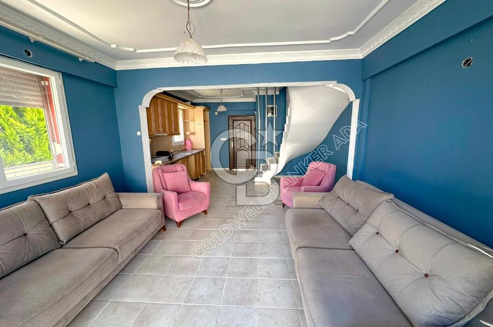 Efes Evlerinde kiralık 3+1 eşyasız triplex villa