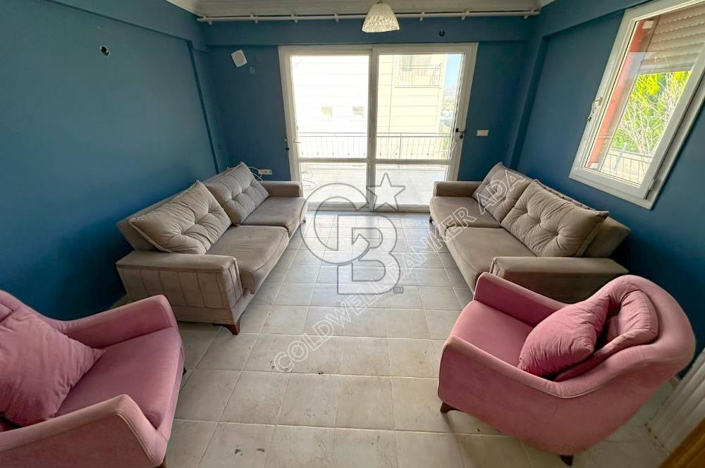 Efes Evlerinde kiralık 3+1 eşyasız triplex villa
