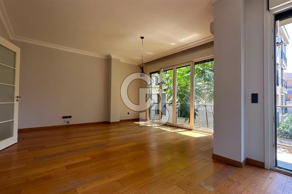 FENERBAHÇE'DE SAHİLE 6. BİNA , 110 M2 3+1 BALKONLU DAİRE