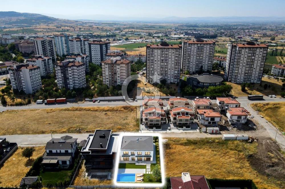 CB EAGLE'DAN YENİ MAHALLE'DE 764 m² SATILIK VİLLA İMARLI ARSA