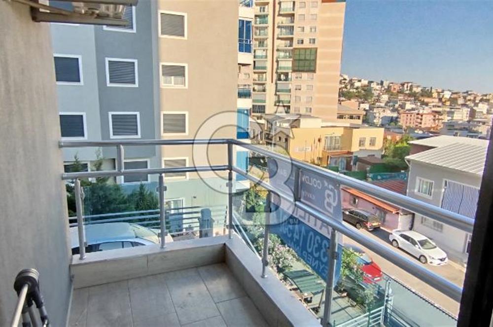 Bayraklı 'da Deniz manzaralı Daire