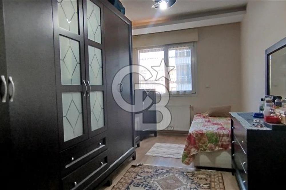 Bayraklı 'da Deniz manzaralı Daire